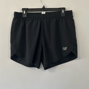 New balance atletic shorts , médium , black .